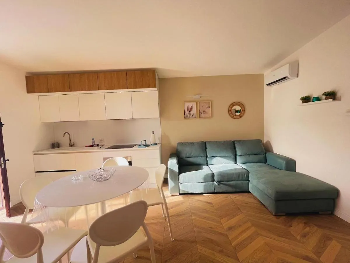 Tatil Evi Resort Estia Zingarello İtalya